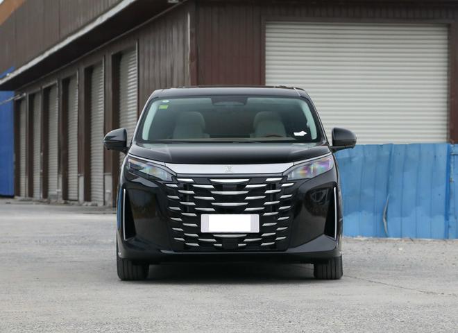 不足25万起竞争GL8配备航空座椅+15T插混j9九游会真人游戏第一比亚迪首款MPV车型！(图2)