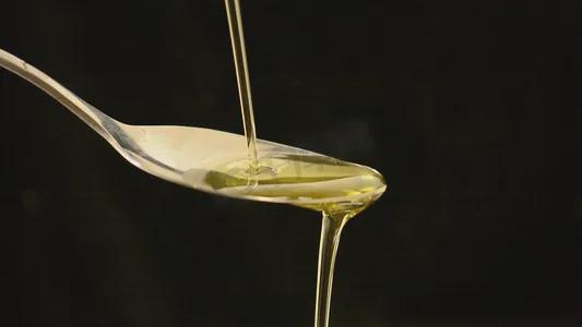 籽油烘焙食谱上线带你领略香甜美味！j9九游真人游戏第一平台全新紫苏(图1)
